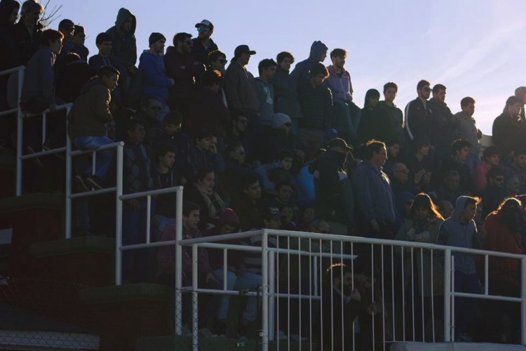 Estadio Enrique Fitte - Hinchas